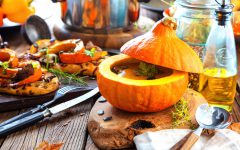 vegetarisches Gericht im Herbst mit Power